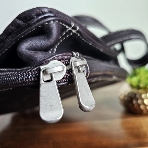 Le Donne Genuine Leather Collection Structured Organizer Shoulder Crossbody Bag - Picture 13 of 16